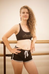Delphine - Booty instructrice